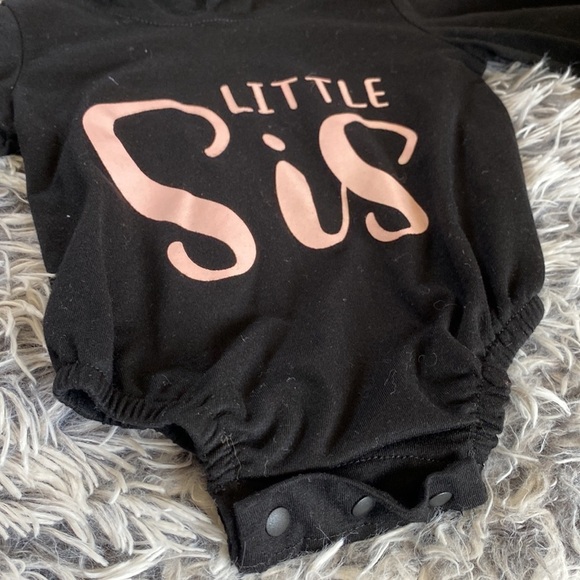 "Little Sis" Hooded Black Onesie Size 3-6 months - Picture 3 of 6